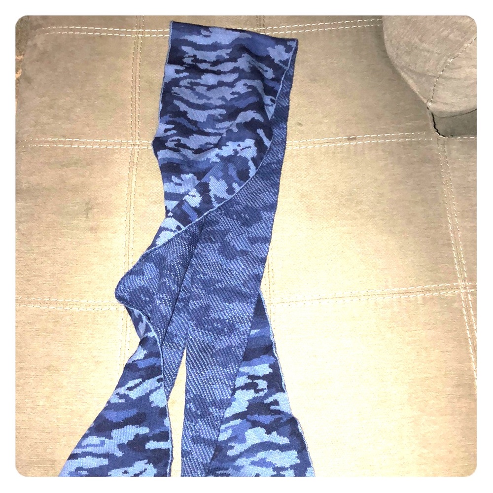 Brand New Men’s GAP Scarf